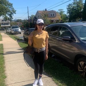 Meet your Posher, Jessica